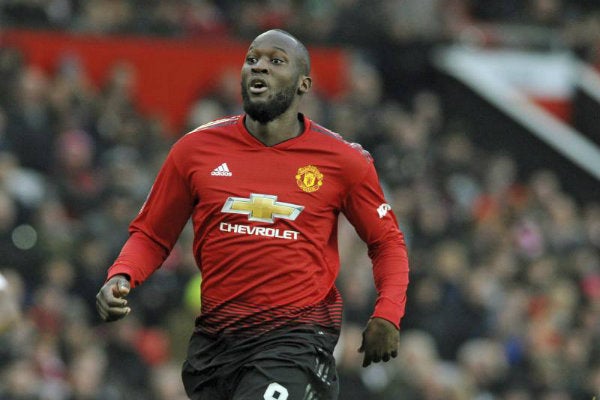 Lukaku celebra una anotación con los Red Devils 