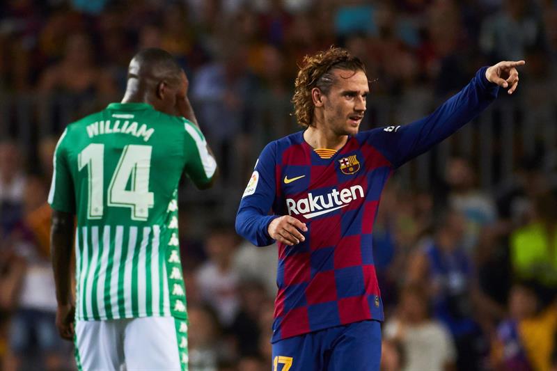 Griezmann festeja un gol vs el Betis