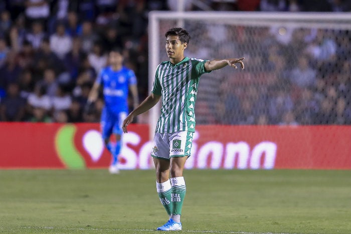 Lainez, en un partido del Betis