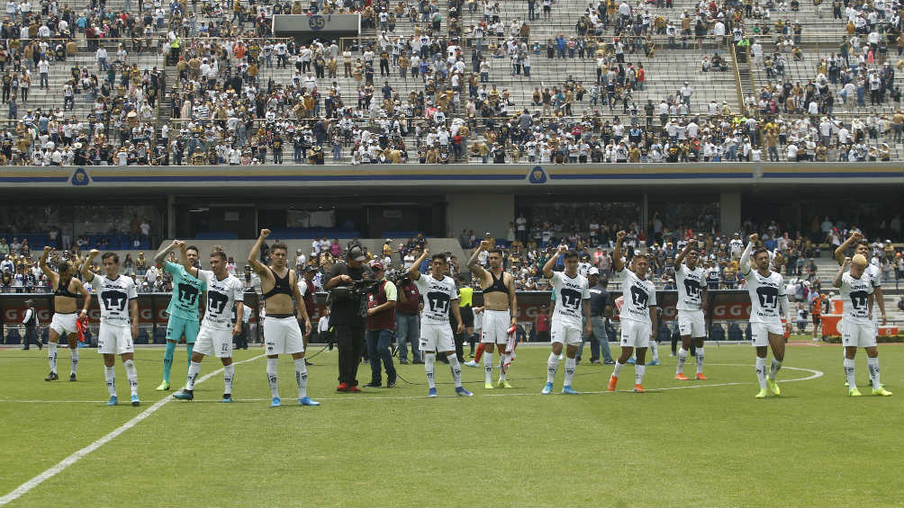 Jugadores de Pumas después de un partido