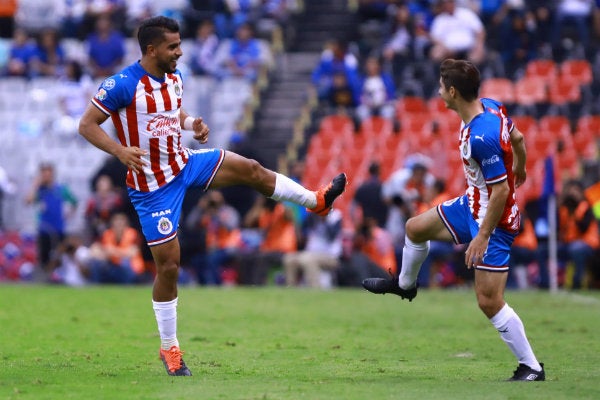 Miguel Ponce celebrando su anotación 