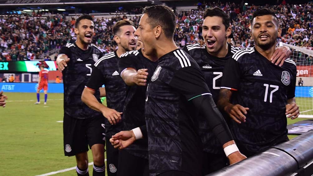 Chicharito celebra su diana contra Estados Unidos 