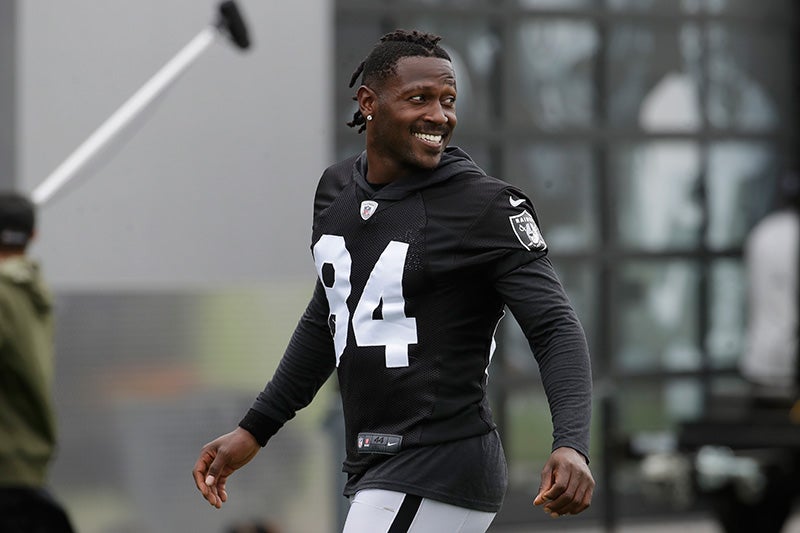 Antonio Brown en práctica de los Raiders