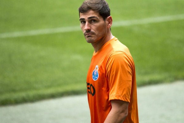 Casillas durante un entrenamiento con Porto 