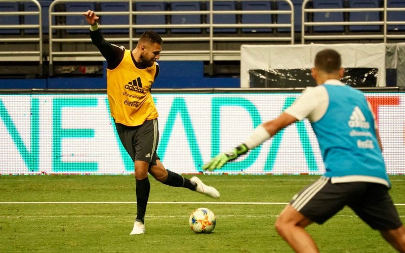 Jonathan Orozco entrena en el Alamodome