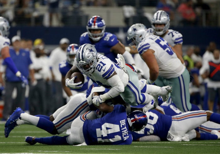  Ezekiel Elliott, durante el partido contra Giants