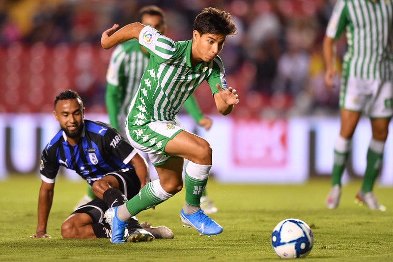 Lainez, durante un duelo con Betis en México 