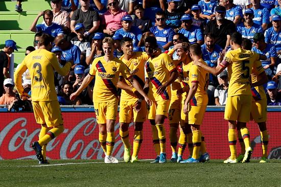 Jugadores del Barcelona celebran gol contra getafe