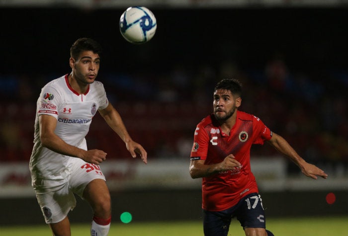 Luis Hernández y Daniel Villalva, durante el partido