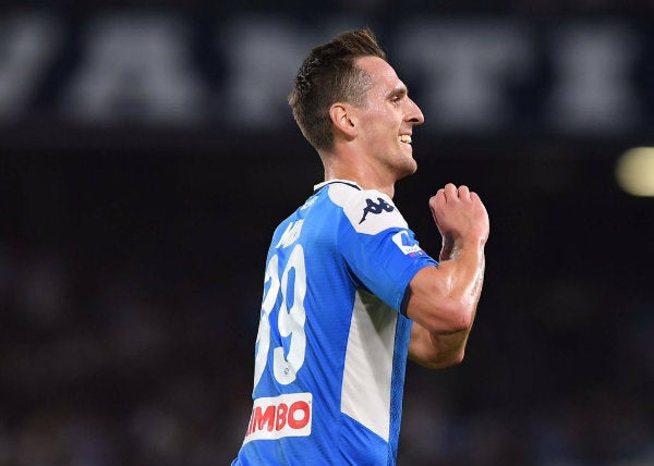 Milik celebrando su anotación con Napoli