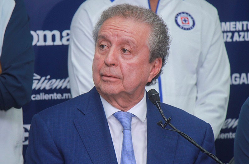 Víctor Garcés, en conferencia de Cruz Azul