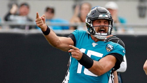 Gardner Minshew durante un juego con los Jaguars