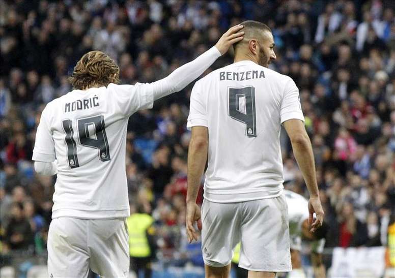 Karim Benzema con Luka Modric