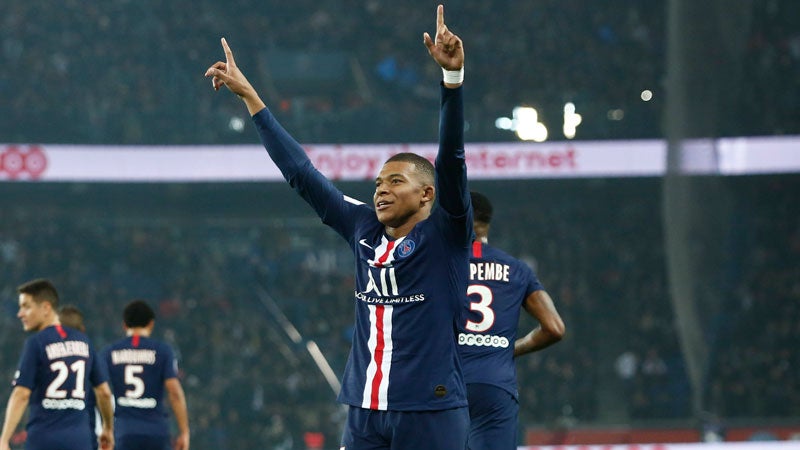 Mbappé celebra un gol con el PSG 