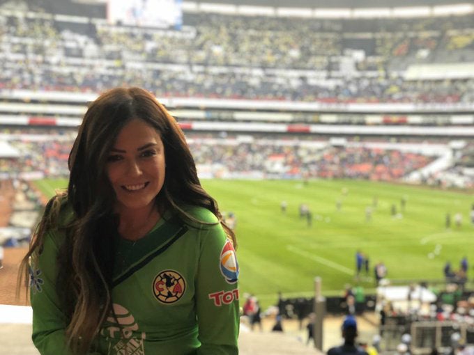 Mariana Echeverría muestra su amor por las Águilas