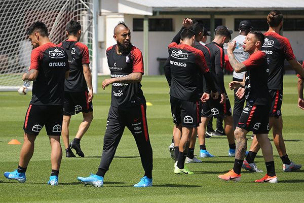 Arturo Vidal en un entrenamiento en el Complejo Juan Pinto Durán