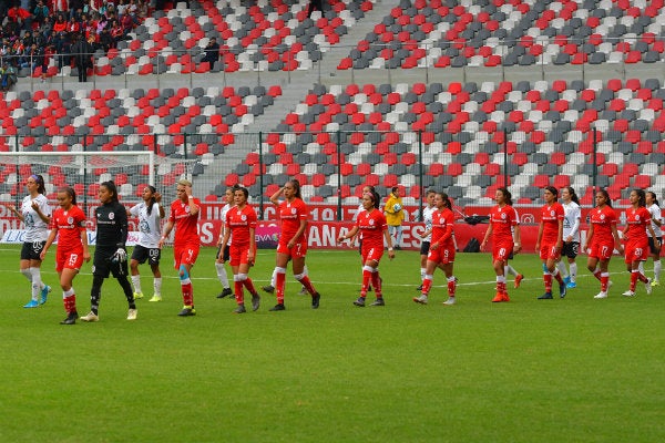 Acción en el Toluca vs Pachuca en el Nemesio Díez