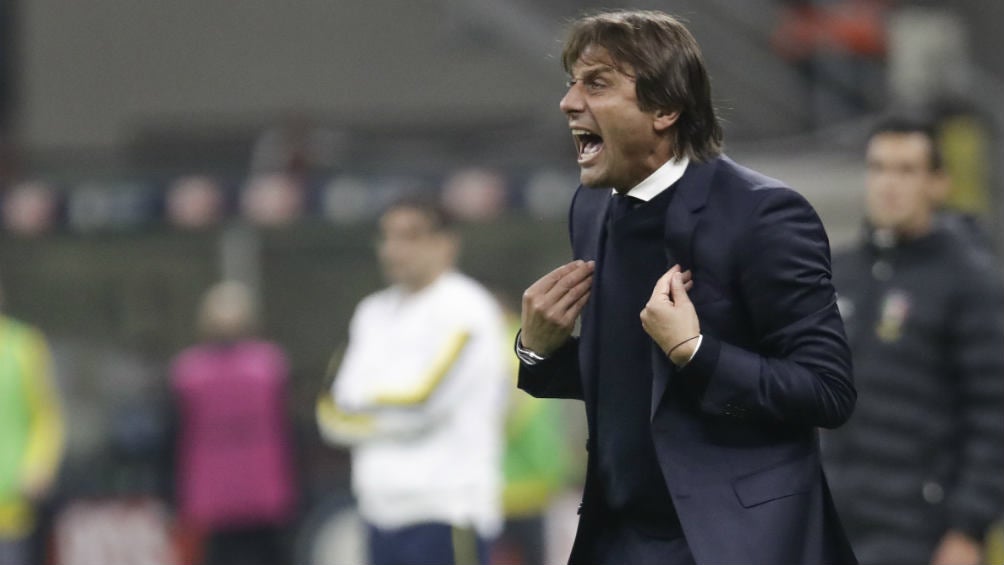 Antonio Conte se molesta durante un cotejo del Inter