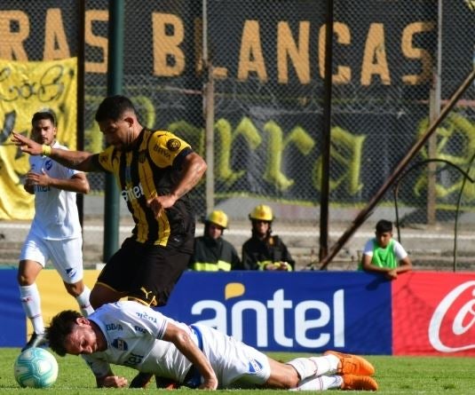 Walter Gargano se rompió el ligamento cruzado 