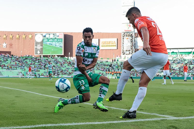 Vázquez intenta cubrir un centro de Torres