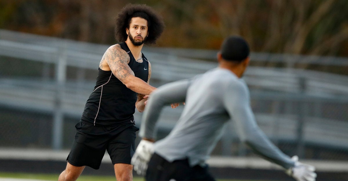 Veasy recibiendo un pase de Kaepernick