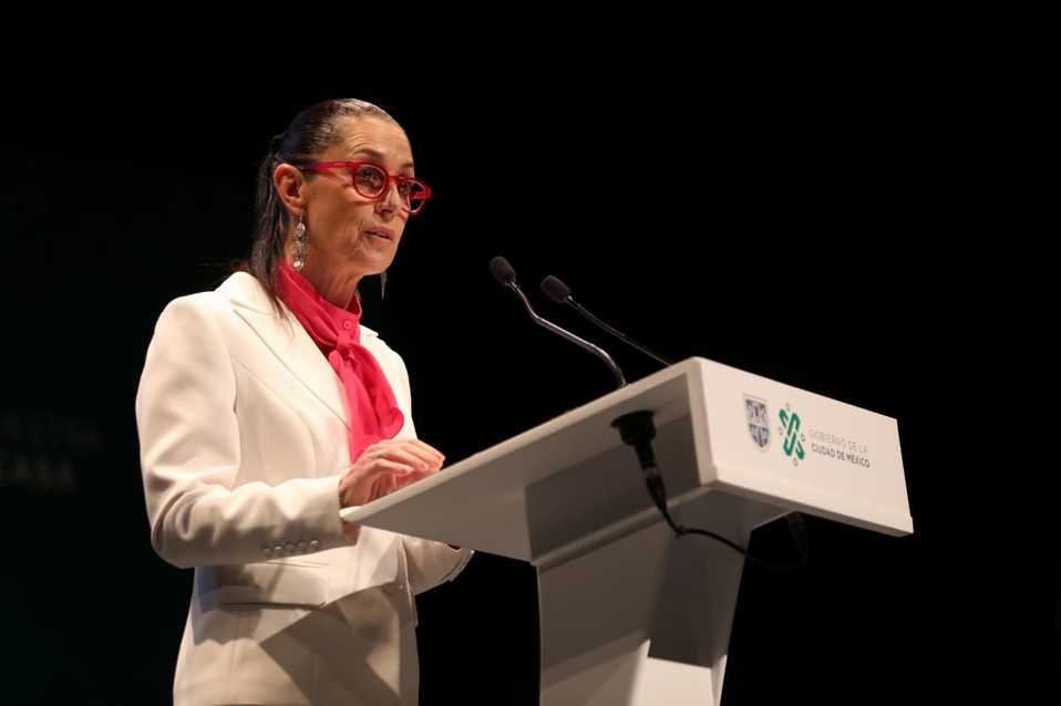 Claudia Sheinbaum durante una conferencia