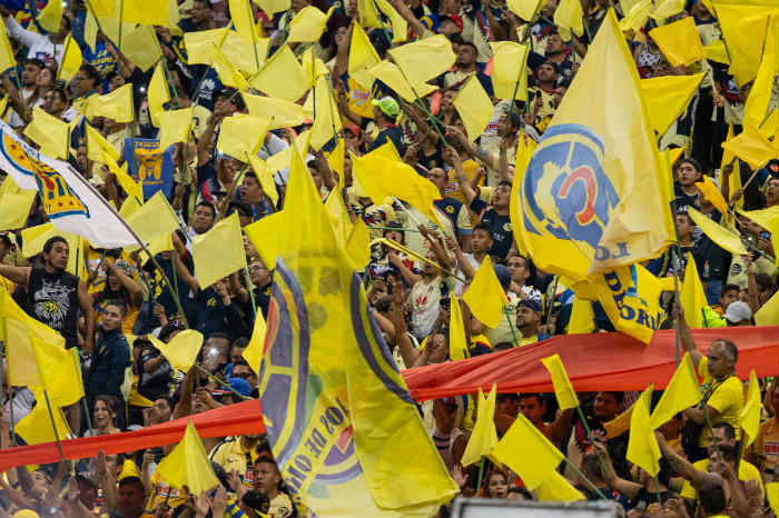 Afición del América durante partido ante Morelia