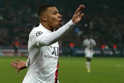 Kylian Mbappé festeja un gol con el PSG