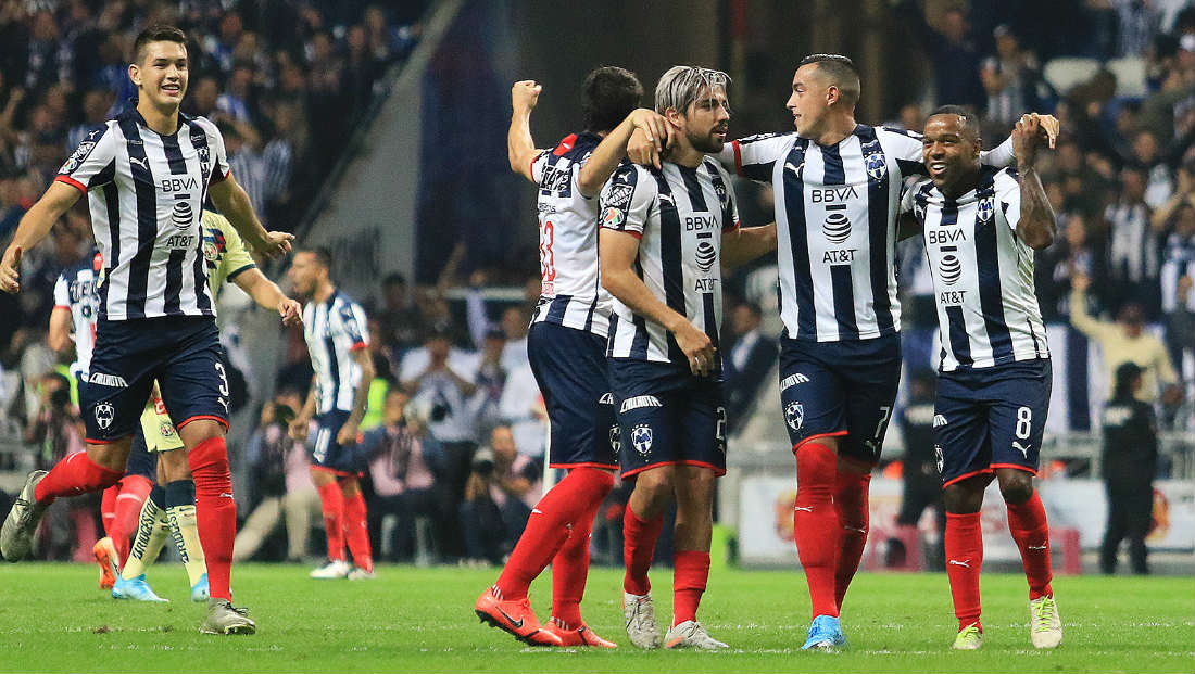 Jugadores del Monterrey celebrando un gol