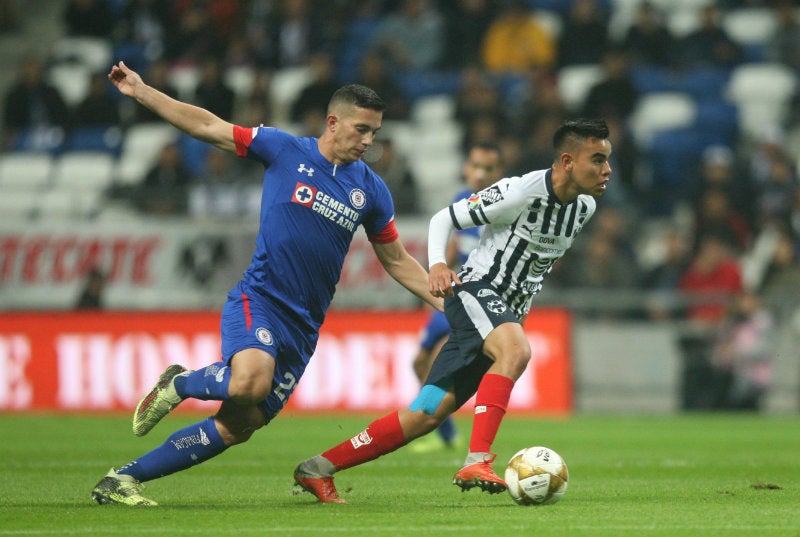 Iván Marcone jugando con Cruz Azul