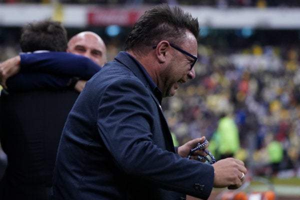 Antonio Mohamed en celebración