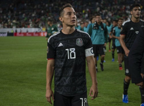 Andrés Guardado durante un partido de México