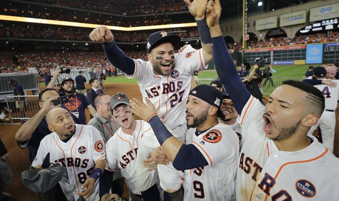 Astros celebrando una victoria