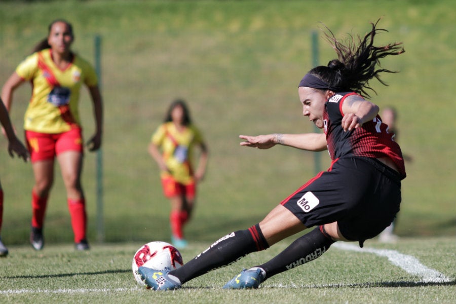 Claudia Ibarra, autora de un gol de Atlas ante Morelia