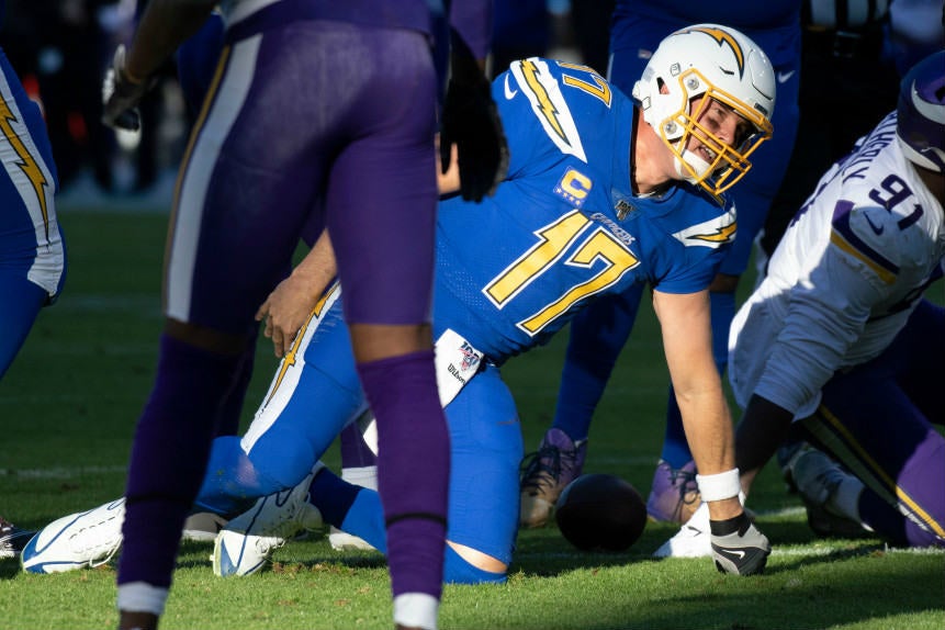 Philip Rivers en jugada con los Chargers