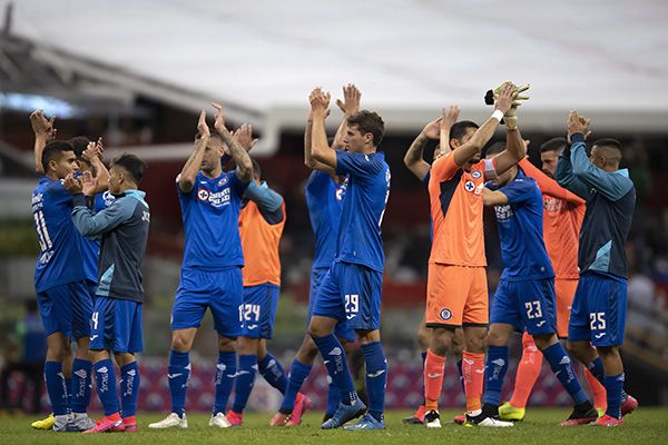 Los jugadores de Cruz Azul al final del partido