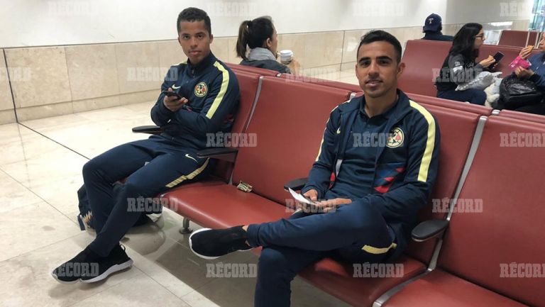 Jugadores del América en Aeropuerto de Tijuana