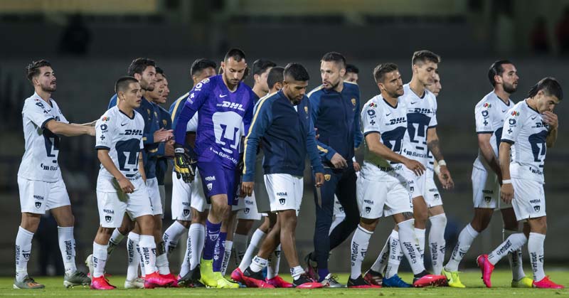 Jugadores de Pumas ante la eliminación de Copa MX