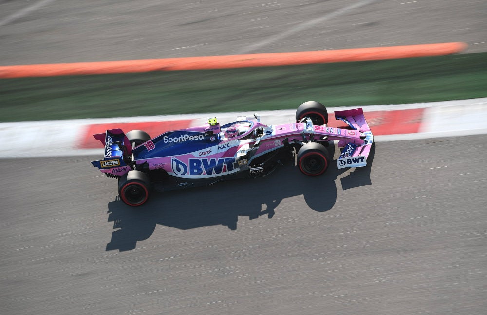 Sergio Pérez durante una carrera