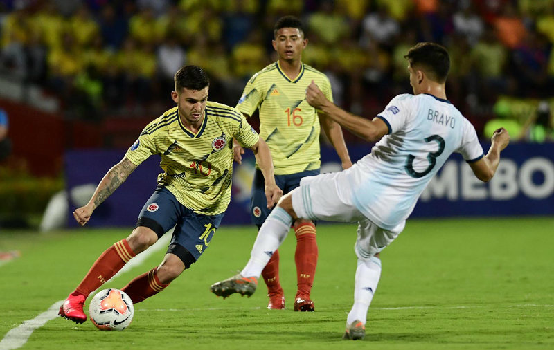 Benedetti en partido con Colombia