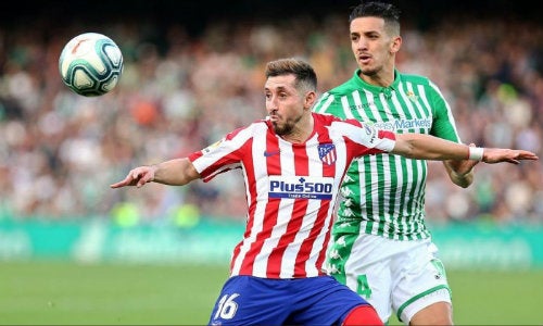 El mediocampista de los Colchoneros en un partido