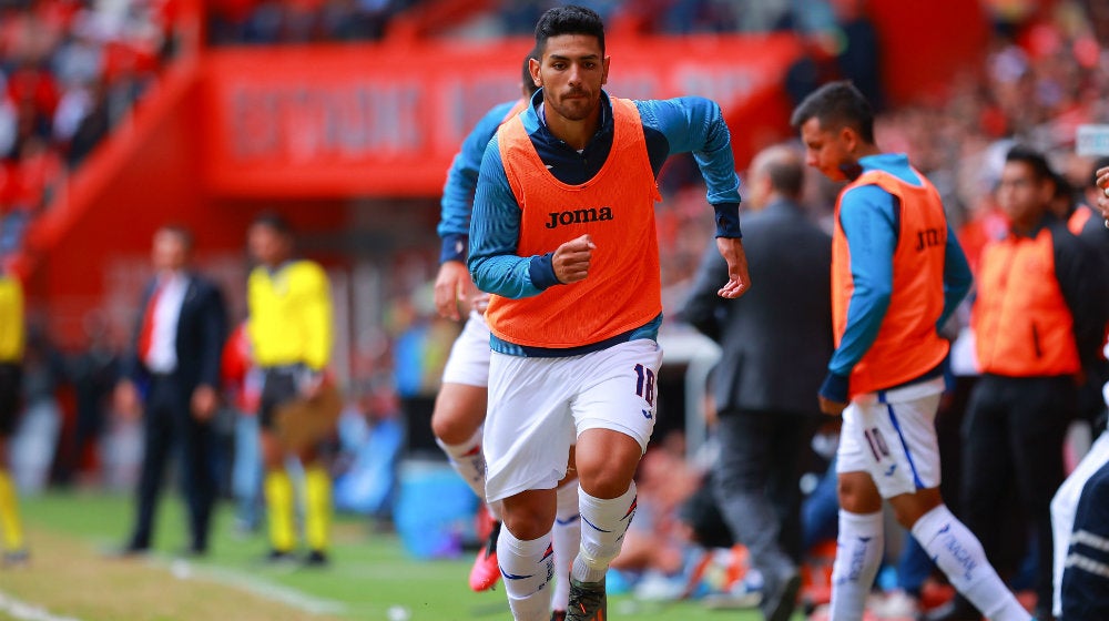 Lucas Passerini durante un partido con Cruz Azul