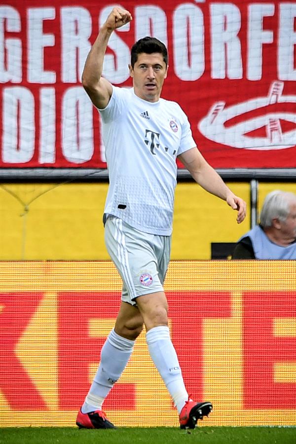 Robert Lewandowski celebrando un gol con Bayern Munich