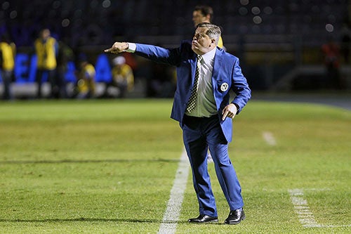 El Piojo durante el partido entre América y Comunicaciones