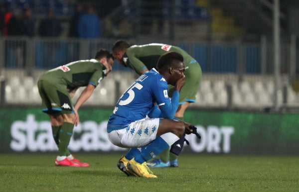 Mario Balotelli en lamento ante Napoli