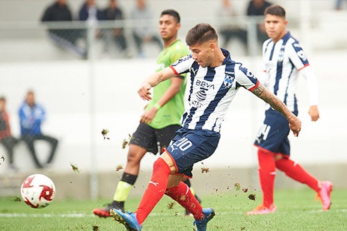 Shayr Mohamed durante un partido de Monterrey Sub 20