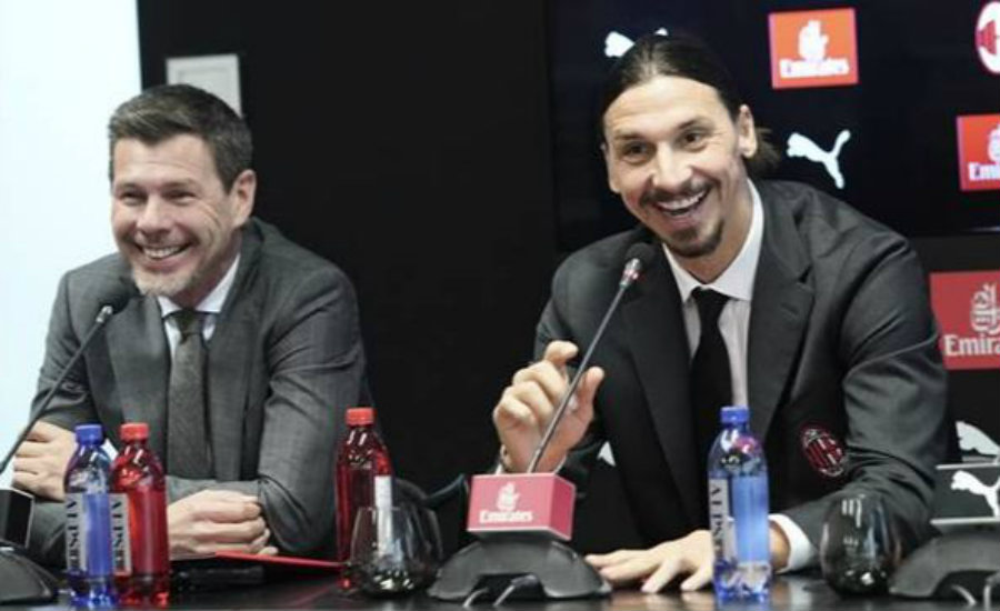 El director deportivo en la presentación de Zlatan Ibrahimovic