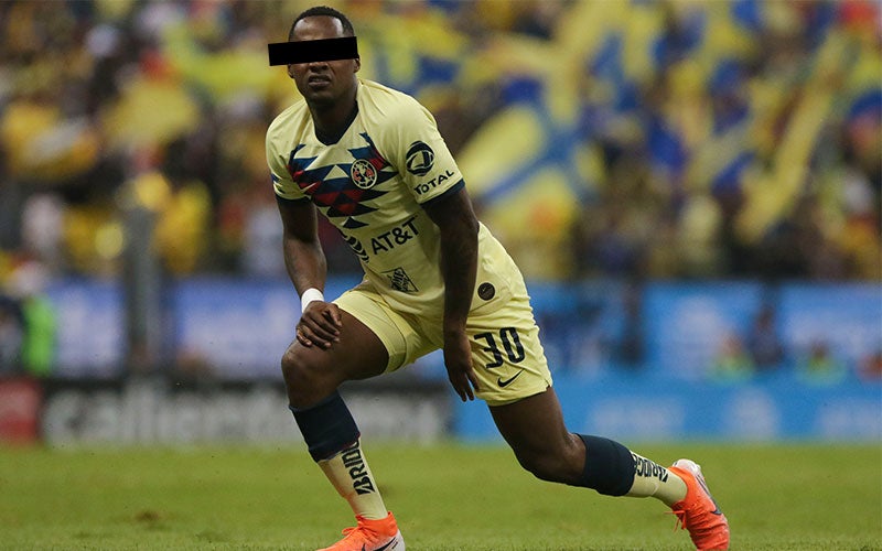 El ecuatoriano en un partido de las Águilas