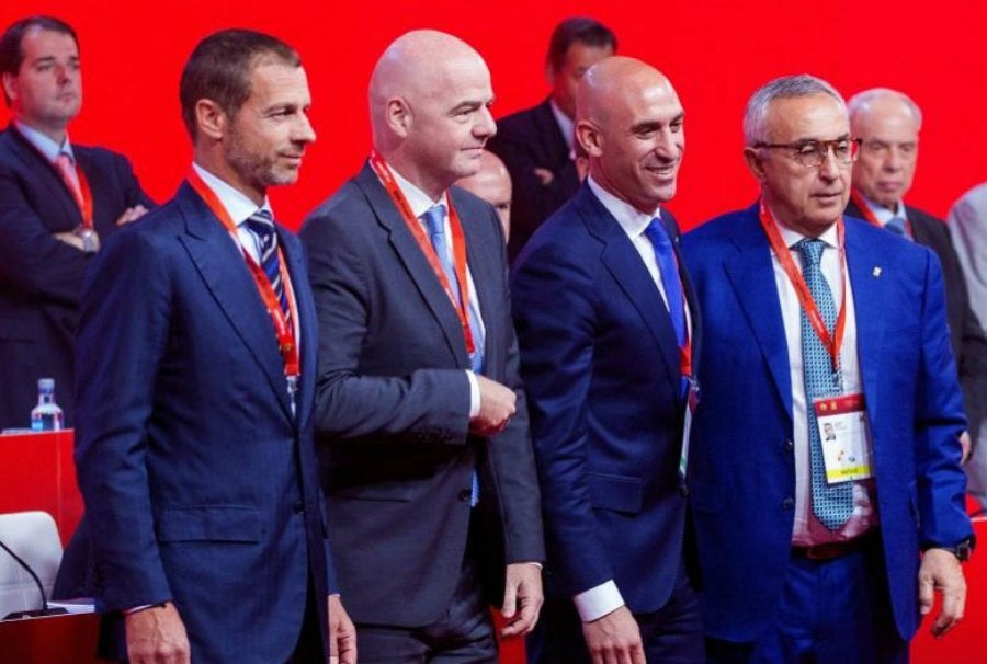 Autoridades de FIFA y UEFA en reunión