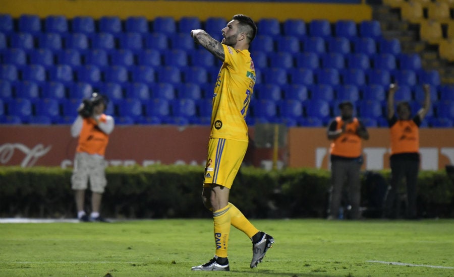 André-Pierre Gignac durante el partido con Tigres